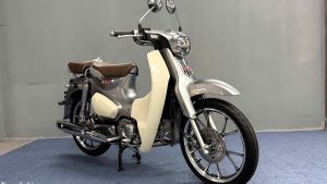 Cub Thái C125 2026 ABS Màu Xám Bạc Động cơ 125cc thế hệ mới, vận hành êm ái, bền bỉ và cực kỳ tiết kiệm nhiên liệu.