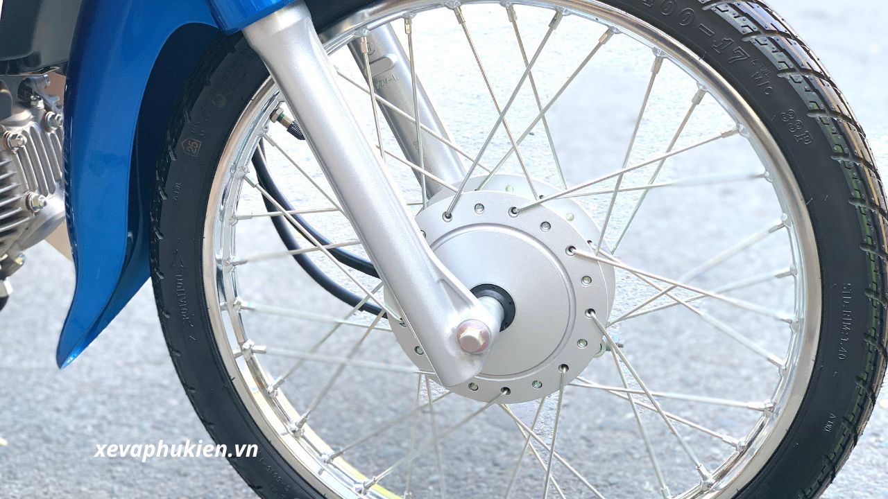 Honda Super Cub 50 màu xanh dương Nhật Bản