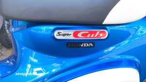 Honda Super Cub 50 màu xanh dương Nhật Bản