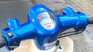 Honda Super Cub 50 màu xanh dương Nhật Bản
