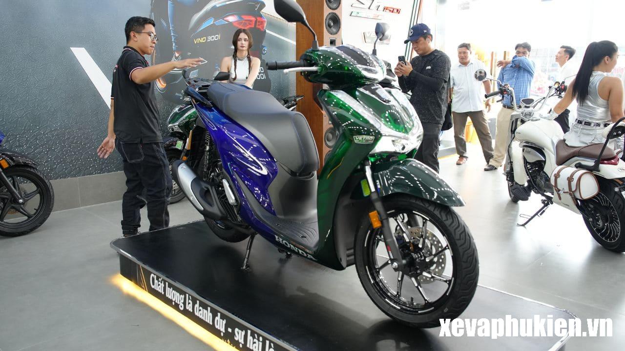Honda SH150i Italy Super Vetro 2 in 1