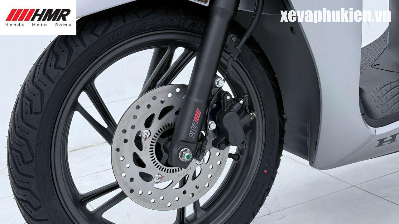 honda-sh150i-special-edition-honda-moto-roma-mau-bac (7) Honda SH Ý 150i Special Edition màu bạc Honda Roma