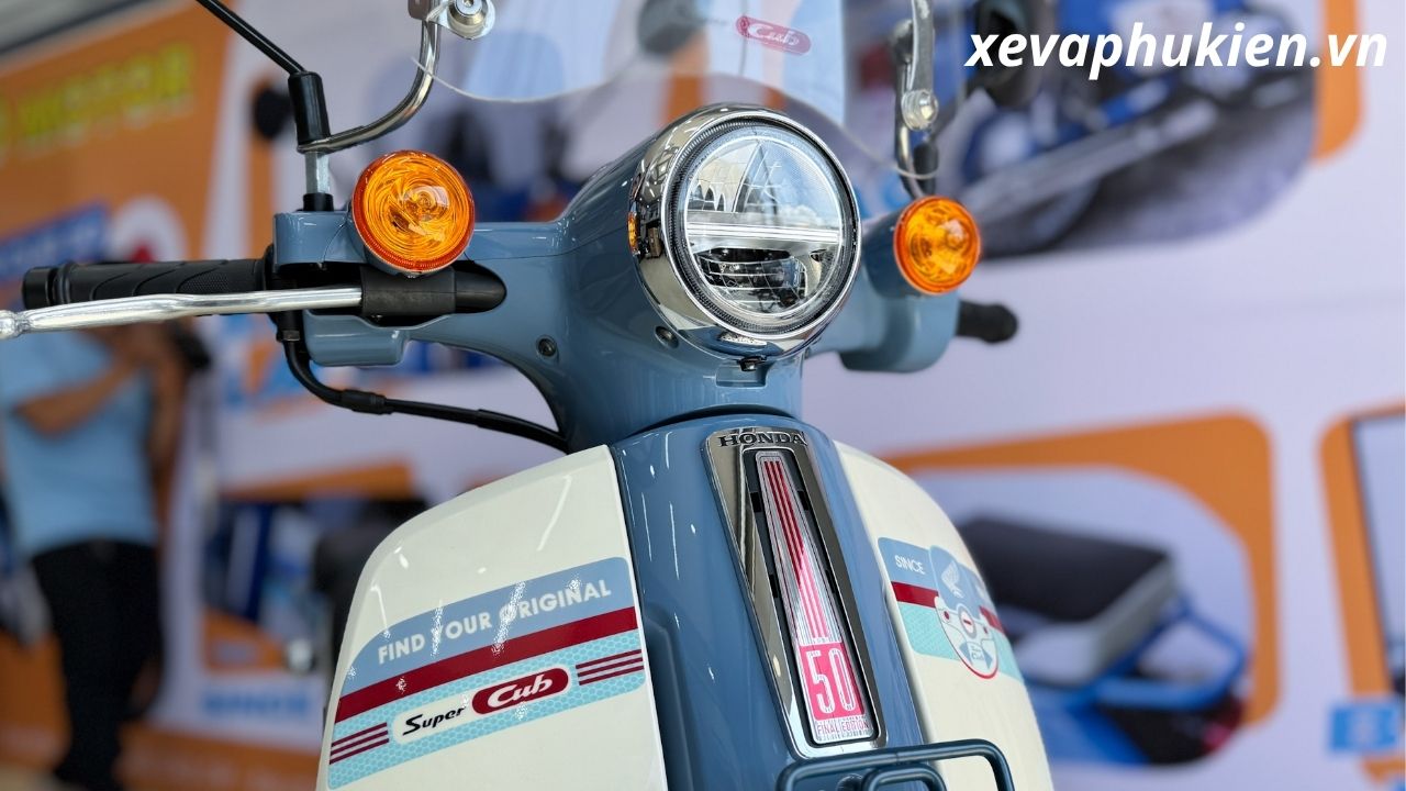 Honda Super Cub 50 Final Edition Custom