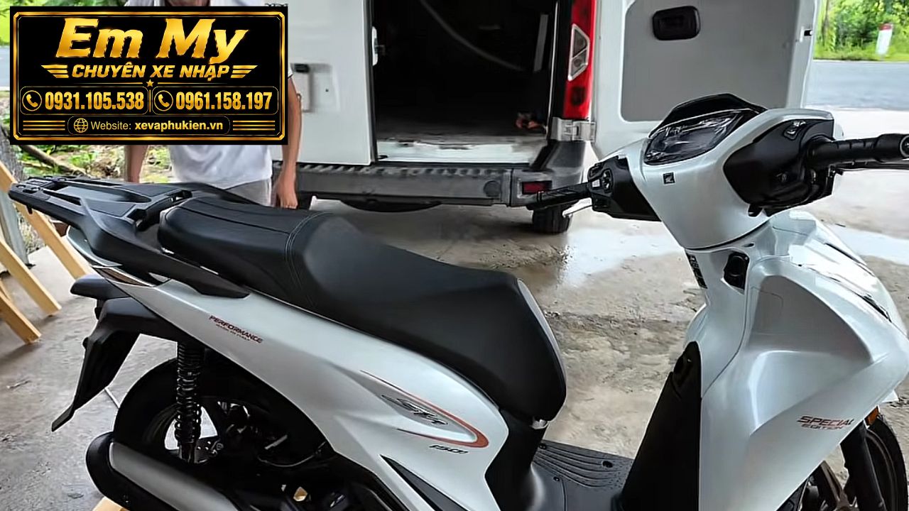 Quá trình giao SH Ý 2026 New Concept Design đến tận tay anh khách láng biển cùng Moto Đồng Tháp