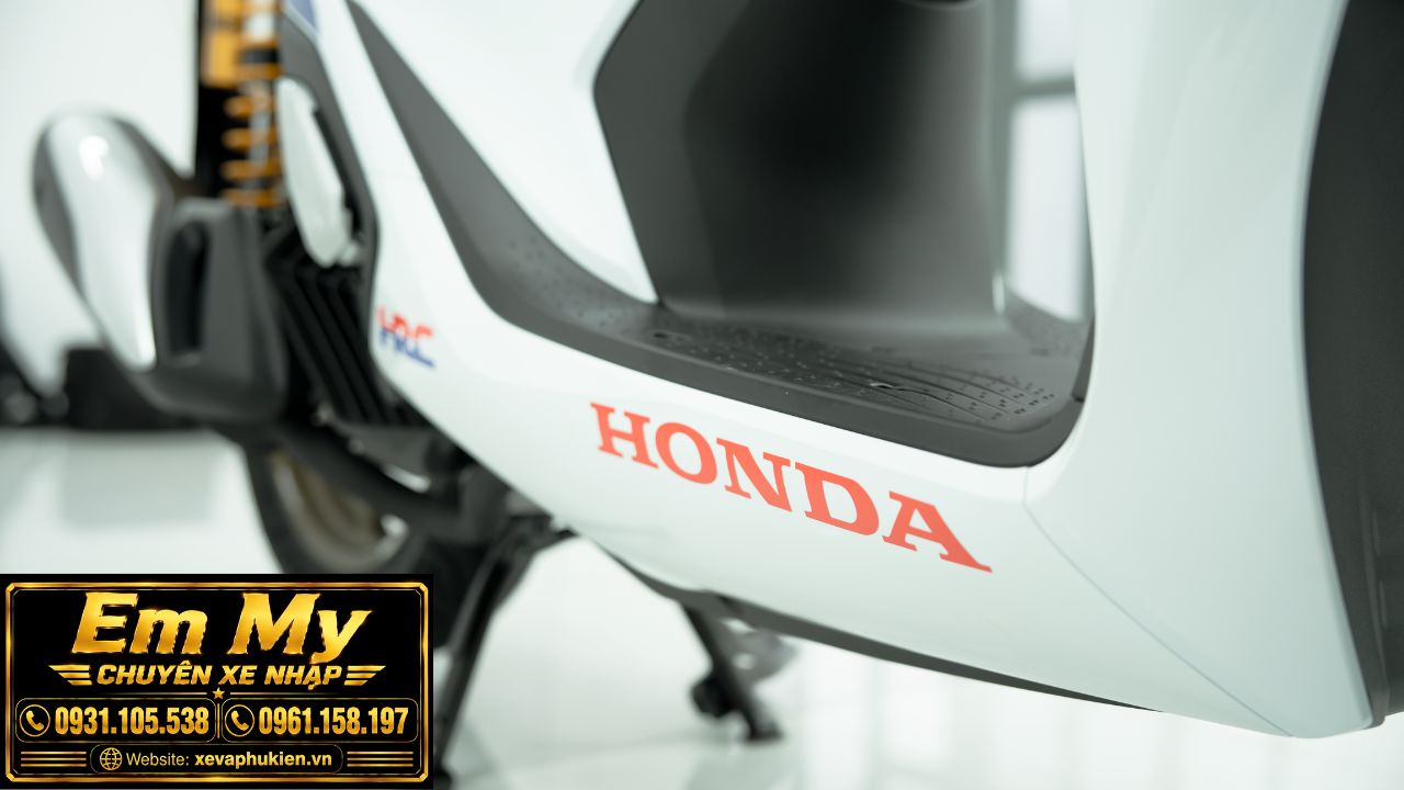 honda-sh150i-repsol-custom-cubhouse-xevaphukien (4) Honda SH 150 Italy Repsol Custom
